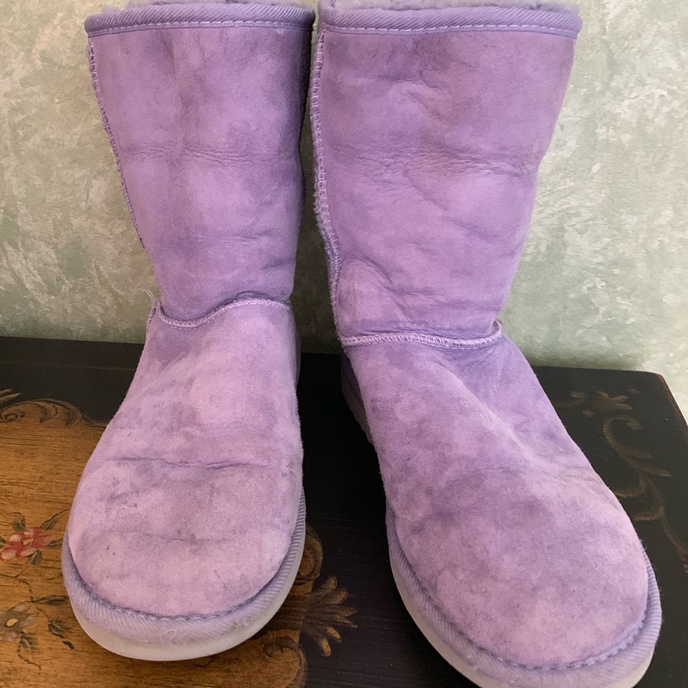 Rare Light Purple Classic Short Uggs